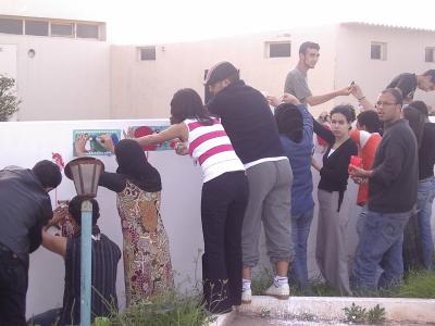 iwa  hadi  hiya le jami3a  lifiha  hena